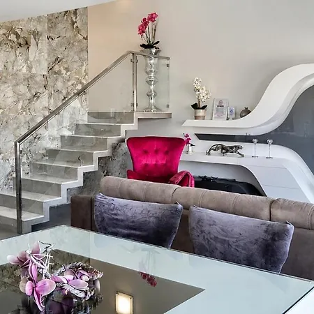 Modern Design فيلة *