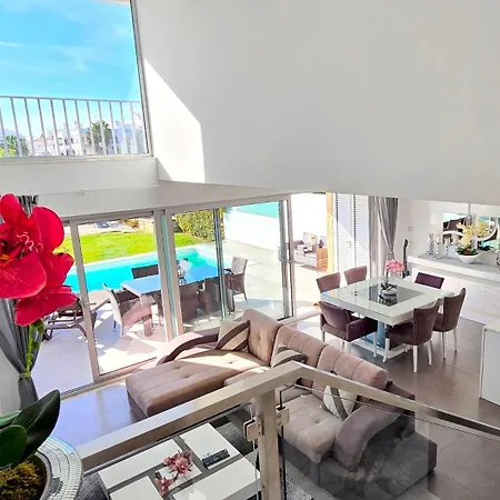 Villa Modern Design *